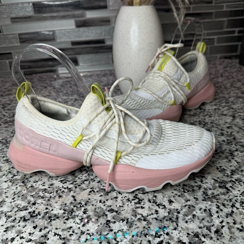 SOREL | Women's Kinetic Impact Lace Sneakers Size 7.5